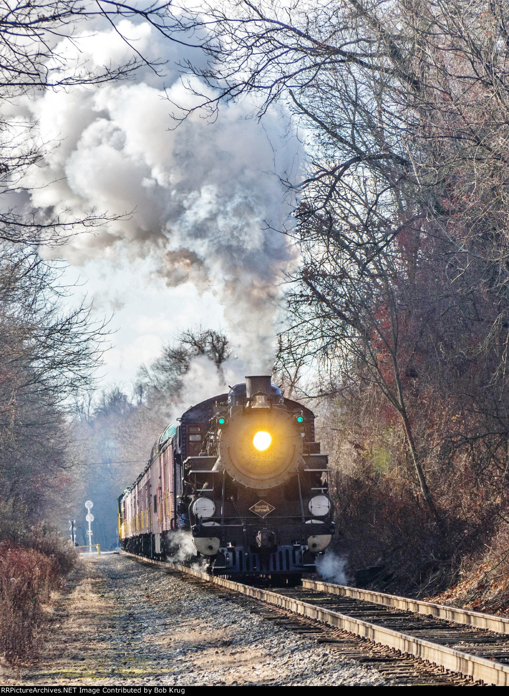 RBMN 425 pulling the Santa Train up the Schuylkill River Valley